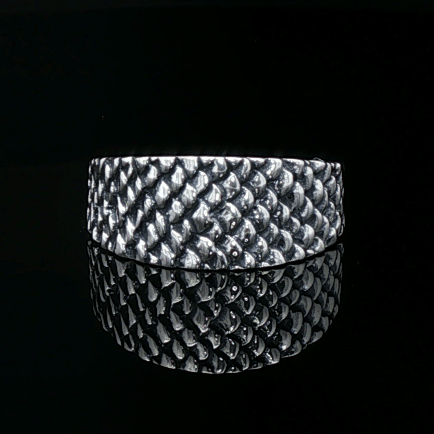 Dragon Scale Ring in Sterling Silver  - Le Dragon Argenté