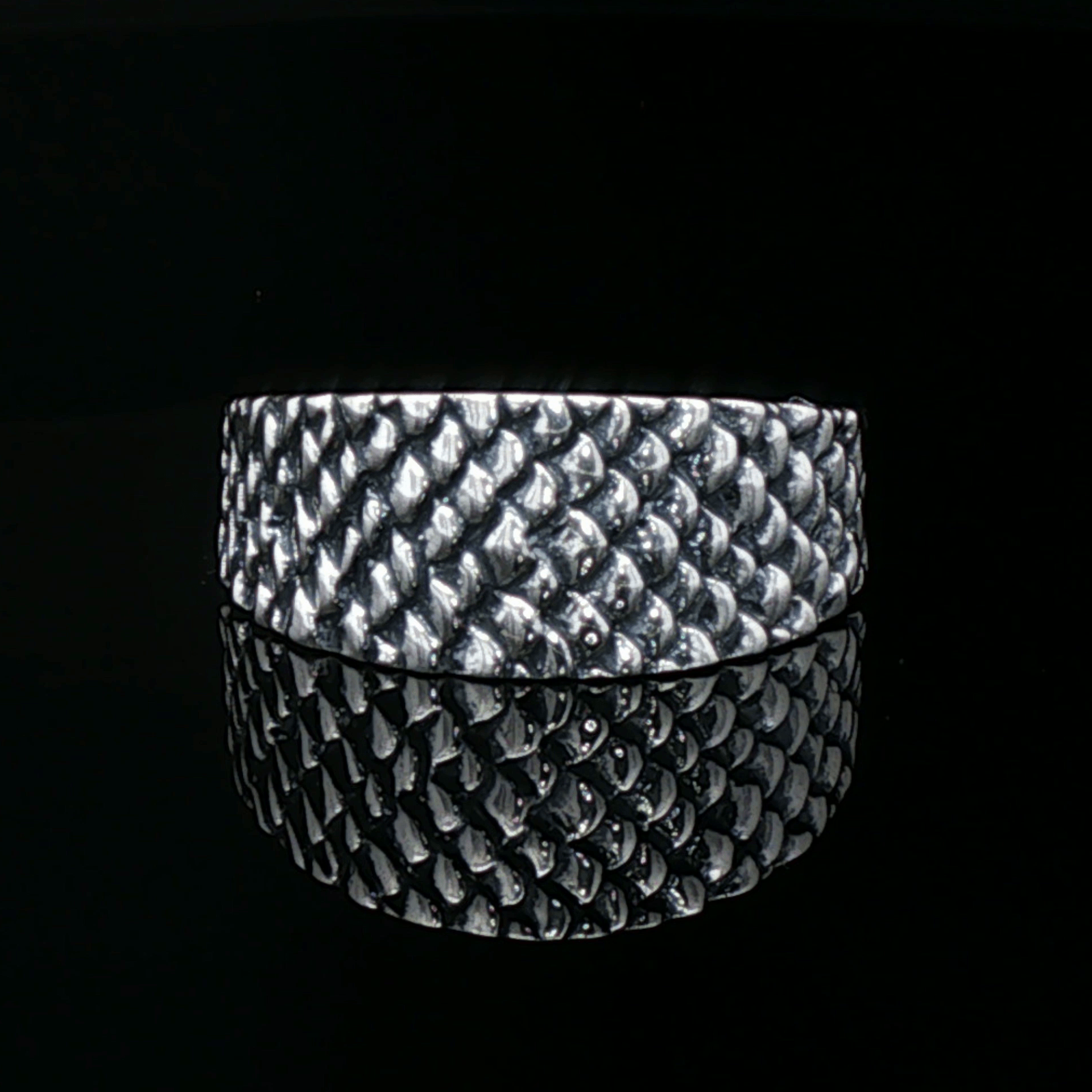 Dragon Scale Ring in Sterling Silver  - Le Dragon Argenté
