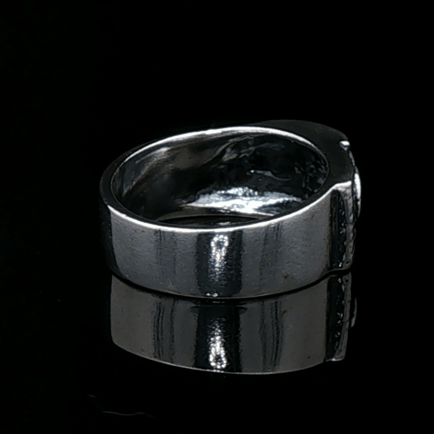 Eagle Head Ring With Gemstone Eye in Sterling Silver - Le Dragon Argenté