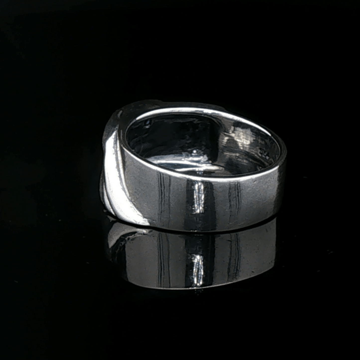 Eagle Head Ring With Gemstone Eye in Sterling Silver - Le Dragon Argenté