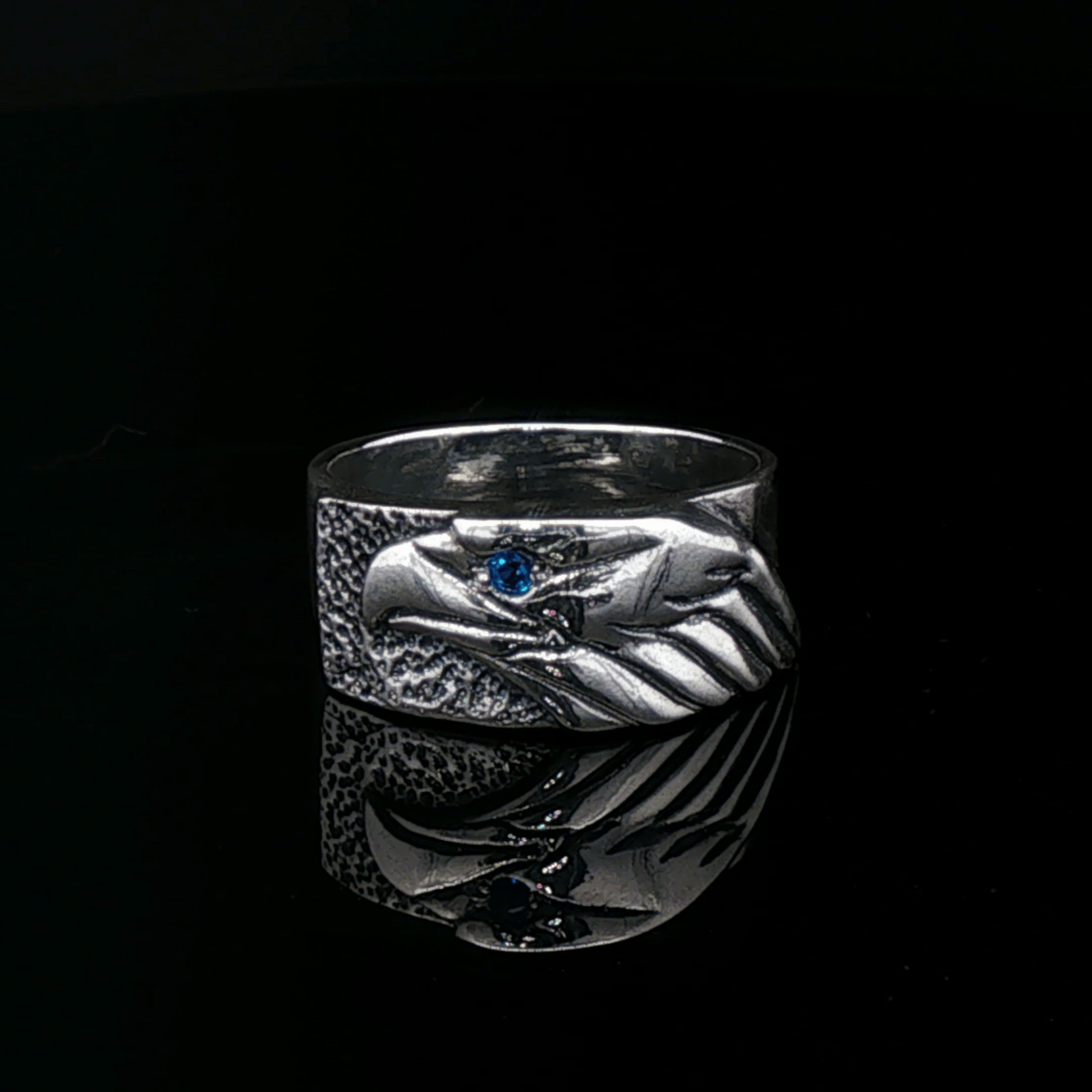 Eagle Head Ring With Gemstone Eye in Sterling Silver - Le Dragon Argenté