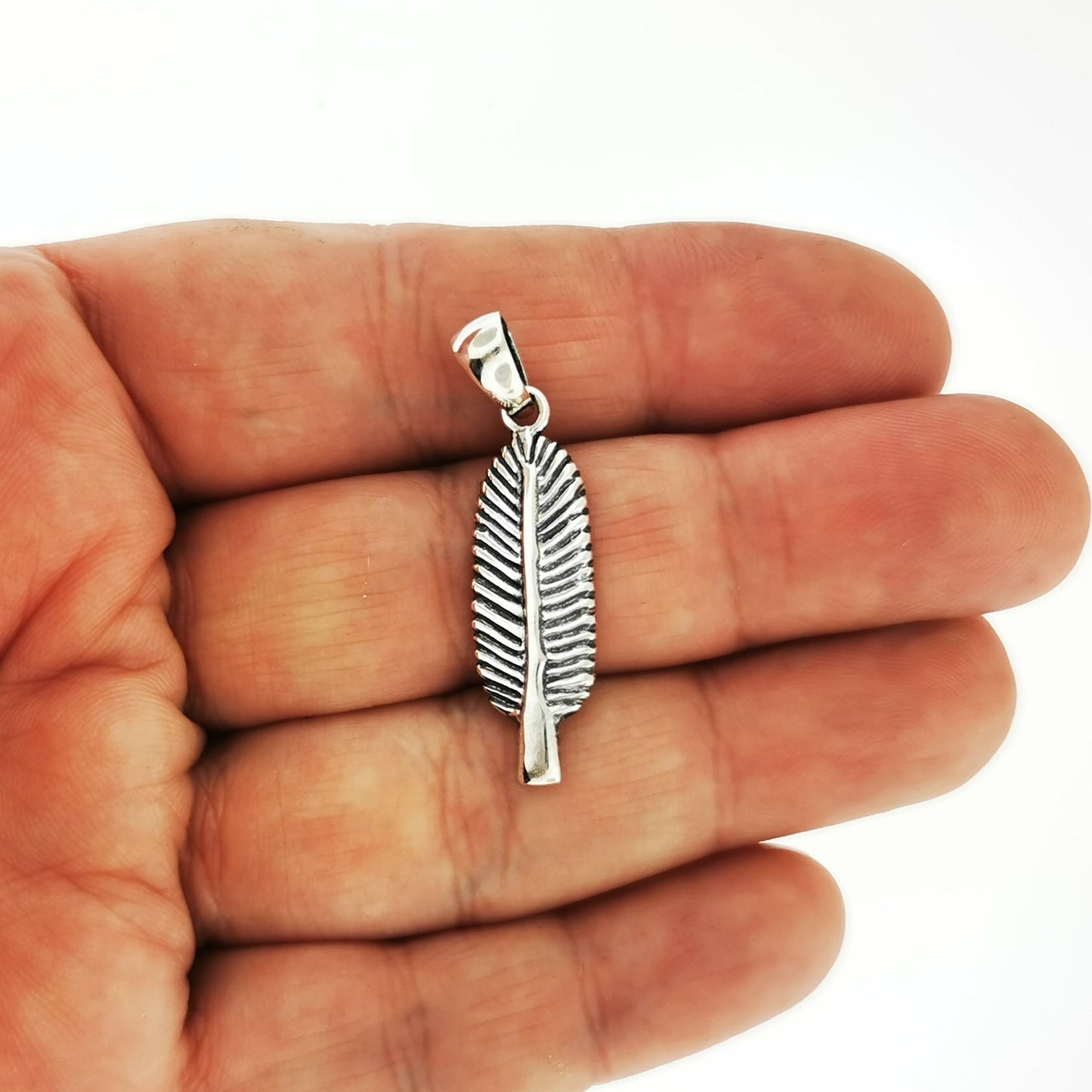 Egyptian Feather Charm Pendant - Le Dragon Argenté