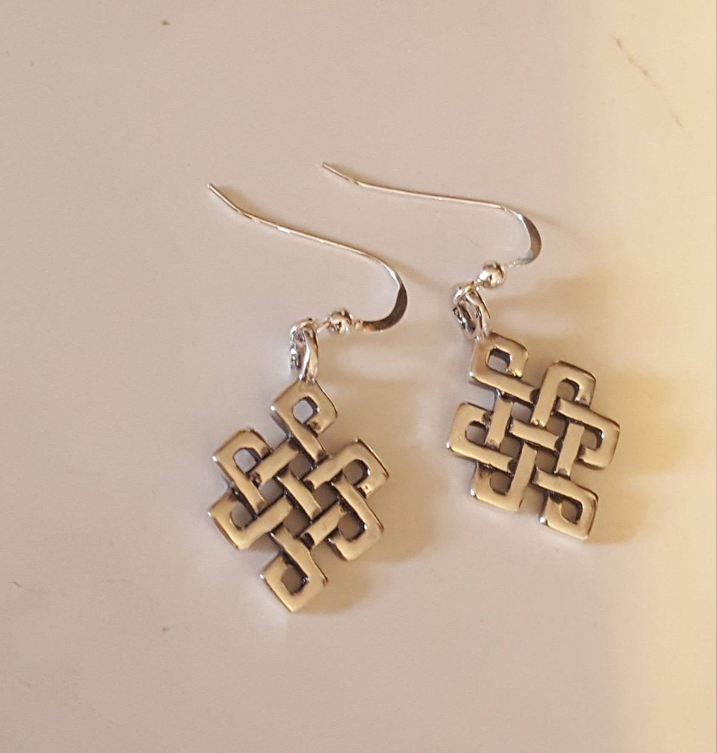 Endless knot earrings in Sterling Silver - Le Dragon Argenté