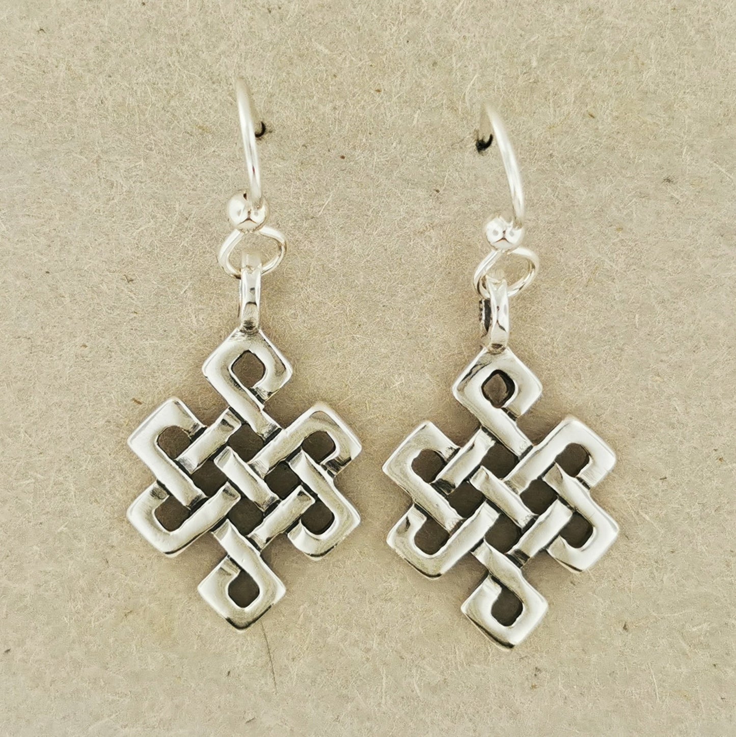 Endless knot earrings in Sterling Silver - Le Dragon Argenté