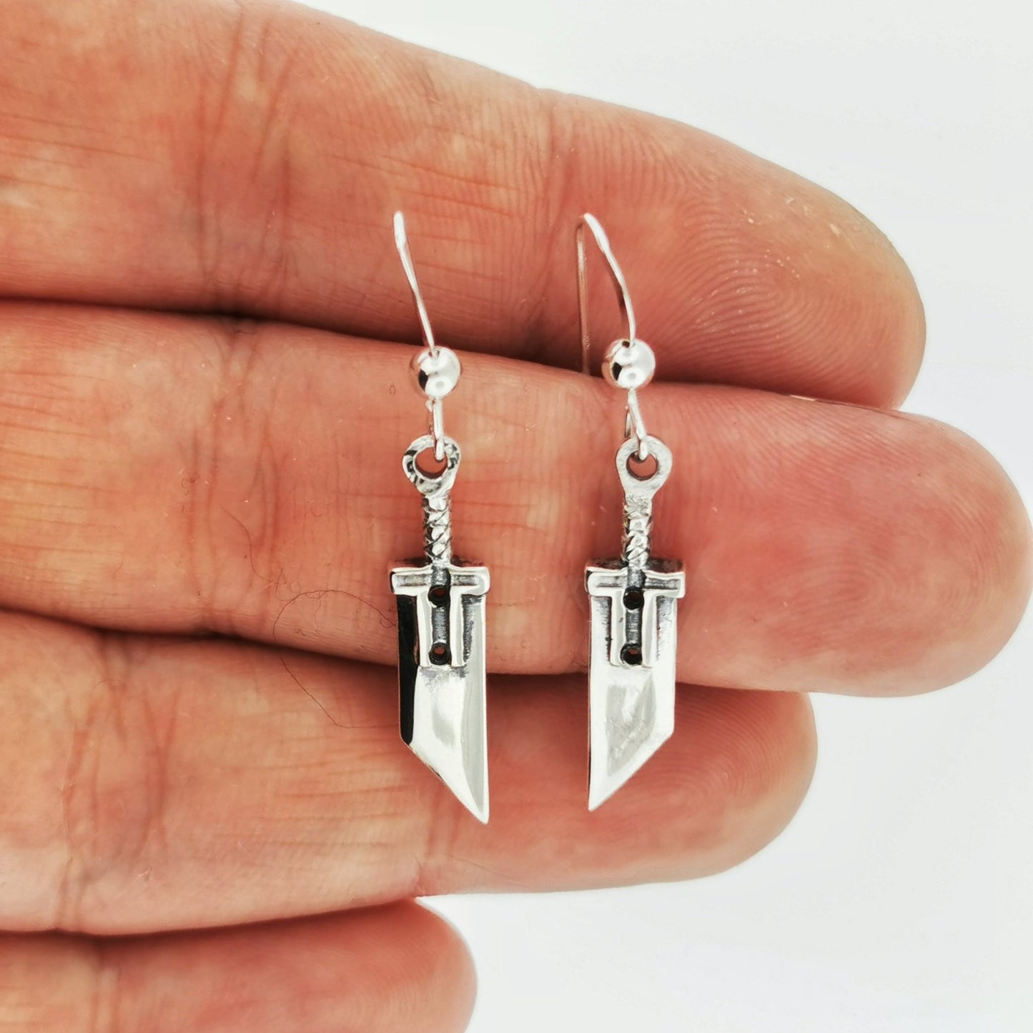 FF7 Small Buster Sword Earrings - Le Dragon Argenté