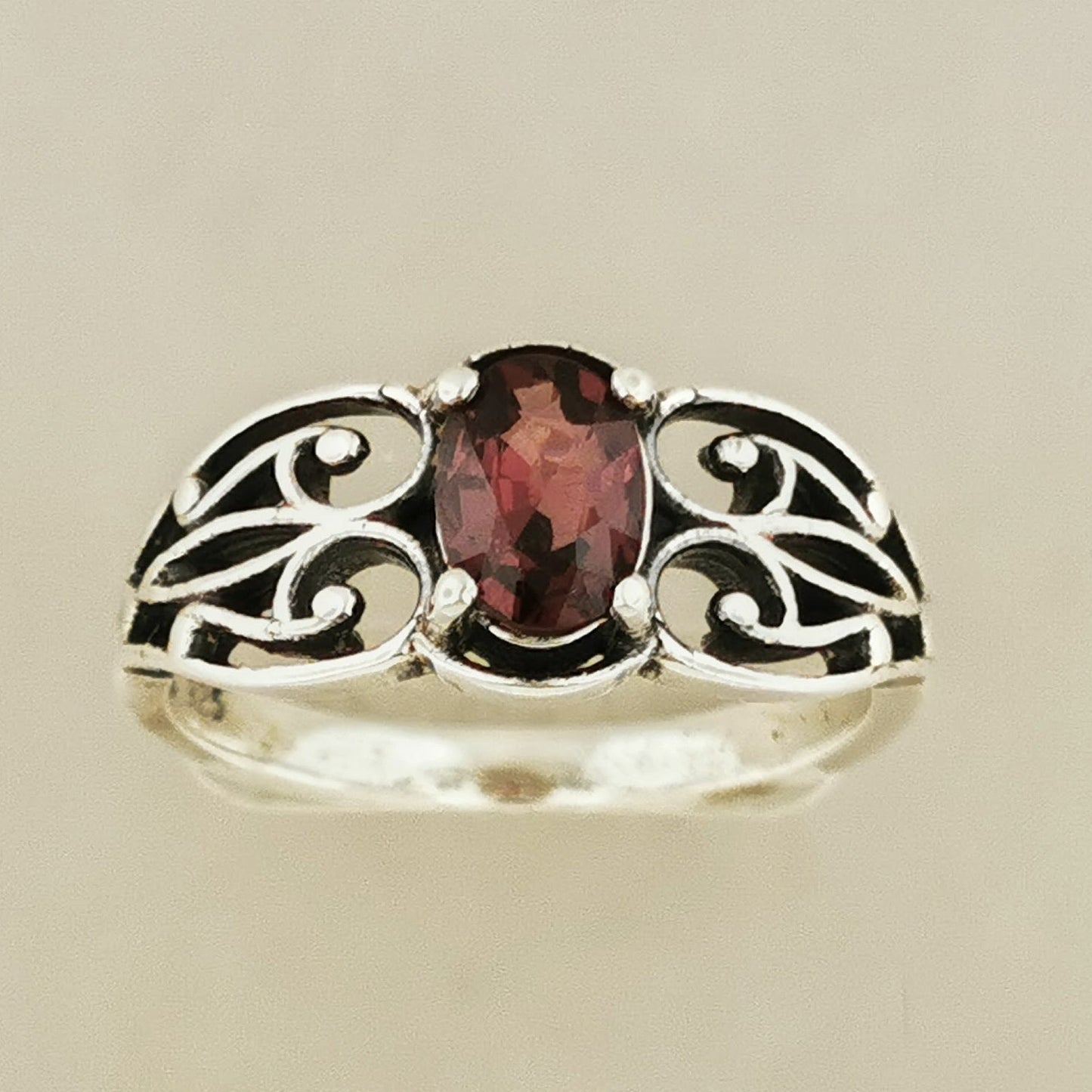 Filigree Birthstone Ring in Sterling Silver - Le Dragon Argenté