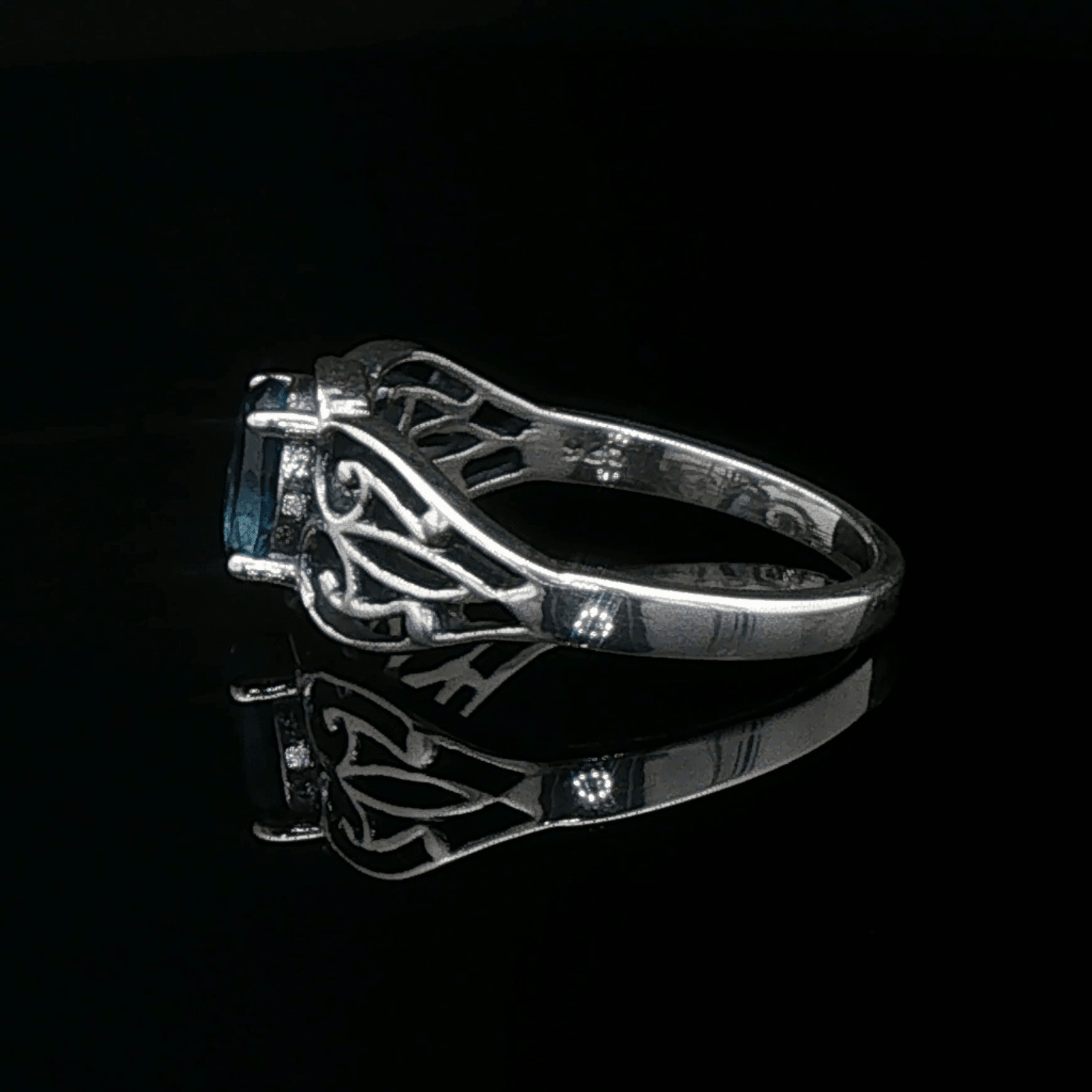Filigree Gemstone Ring in Sterling Silver - Le Dragon Argenté