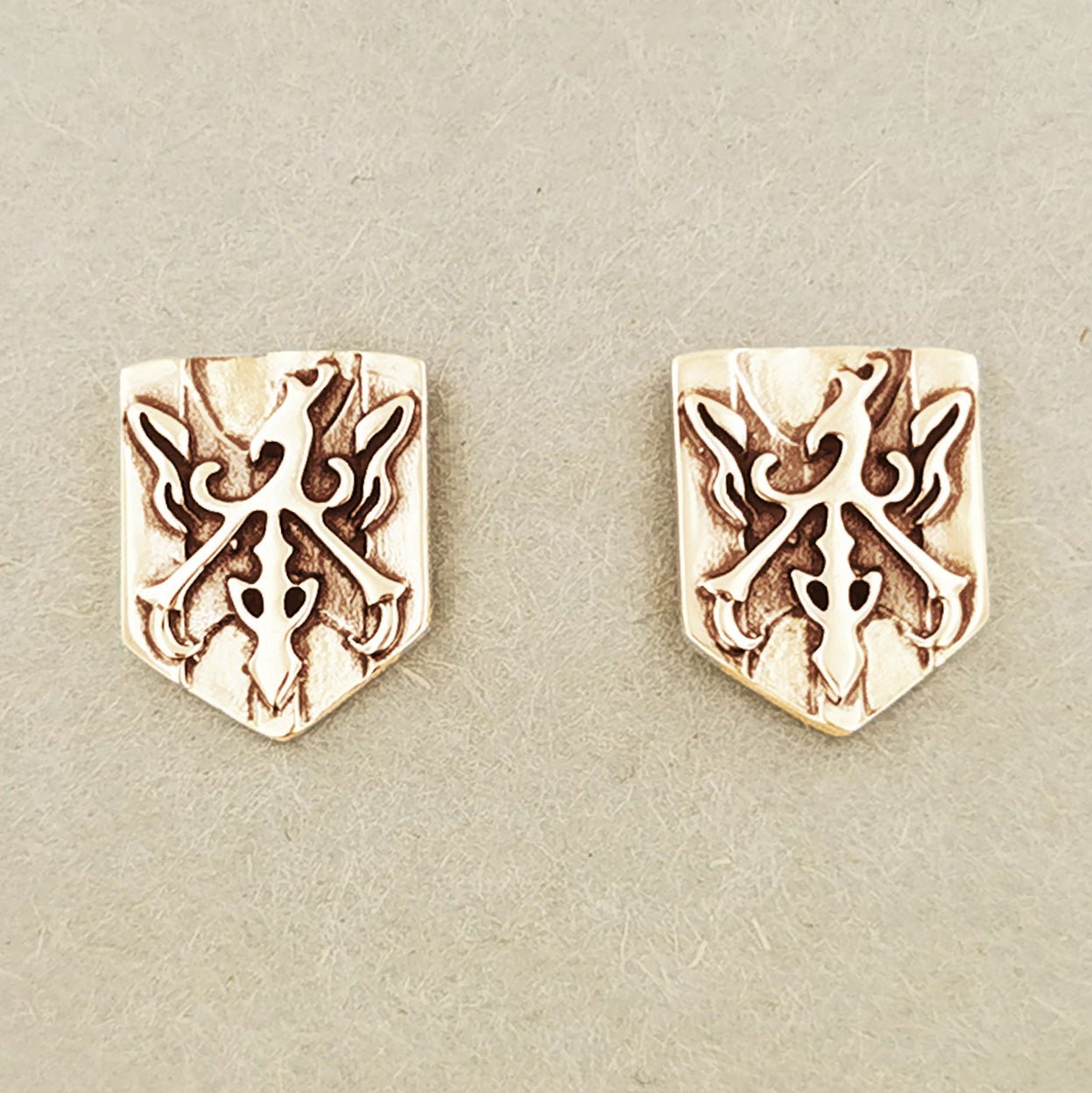 Final Fantasy 16 Clive Rosfield Family Crest Stud Earrings In Gold Made To Order - Le Dragon Argenté