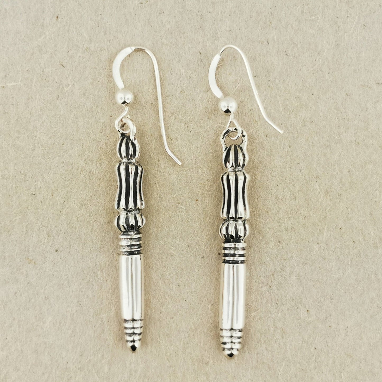 Final Fantasy 7: Crisis Core Genesis Earrings - Le Dragon Argenté