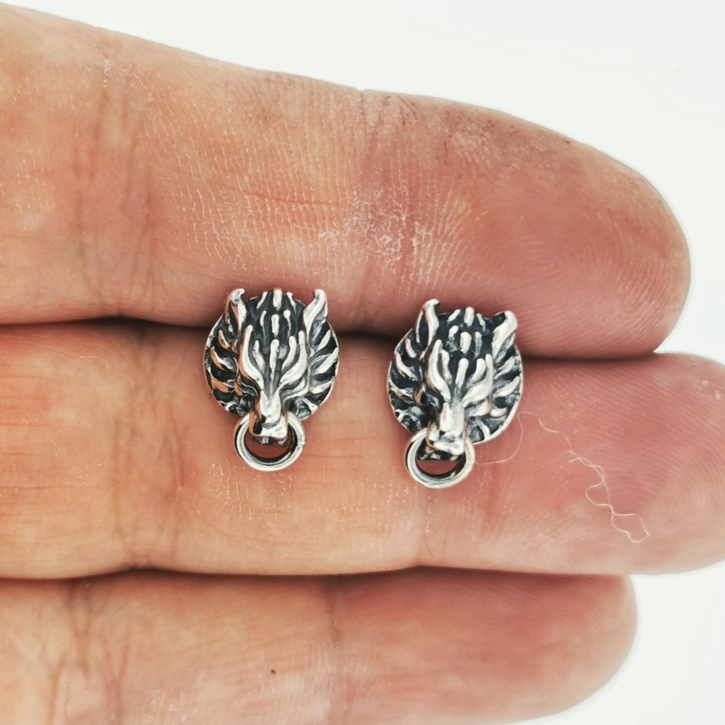 Final Fantasy 7 Fenrir Wolf Stud Earrings in Sterling Silver - Le Dragon Argenté