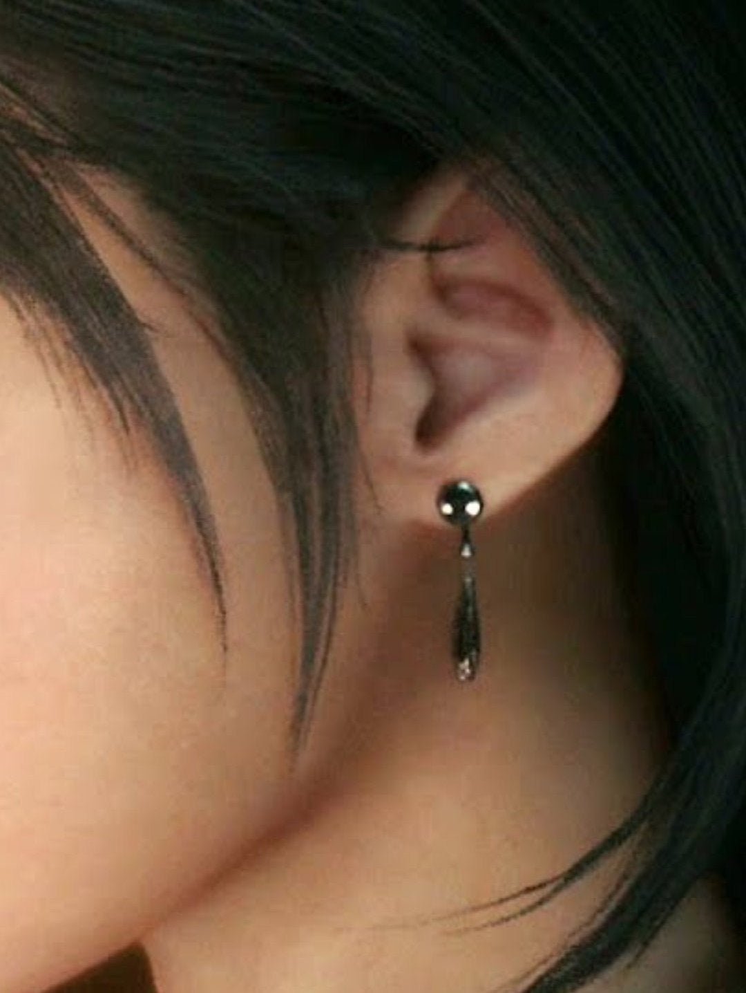 Final Fantasy 7 Tifa Drop Stud Earrings - Le Dragon Argenté