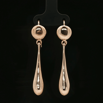 Antique bronze drop earrings inspired by Tifa Lockhart’s iconic look from Final Fantasy VII. Elegant gamer jewellery with JRPG fantasy vibes, perfect for cosplay, geek fashion, and fans of the legendary martial artist heroine.