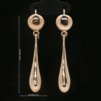 Antique bronze drop earrings inspired by Tifa Lockhart’s iconic look from Final Fantasy VII. Elegant gamer jewellery with JRPG fantasy vibes, perfect for cosplay, geek fashion, and fans of the legendary martial artist heroine.