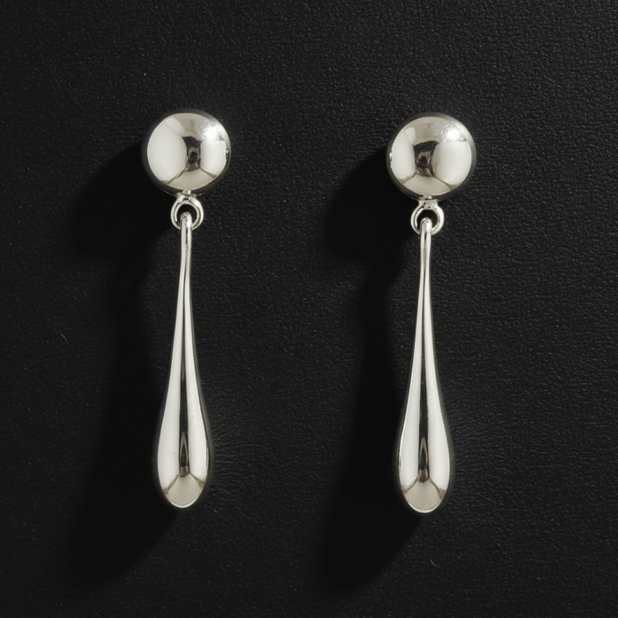 Final Fantasy 7 Tifa Drop Stud Earrings - Le Dragon Argenté