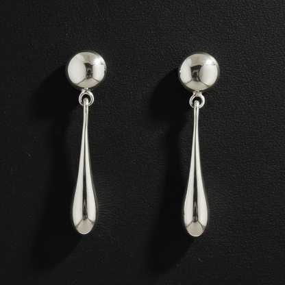 Final Fantasy 7 Tifa Drop Stud Earrings - Le Dragon Argenté