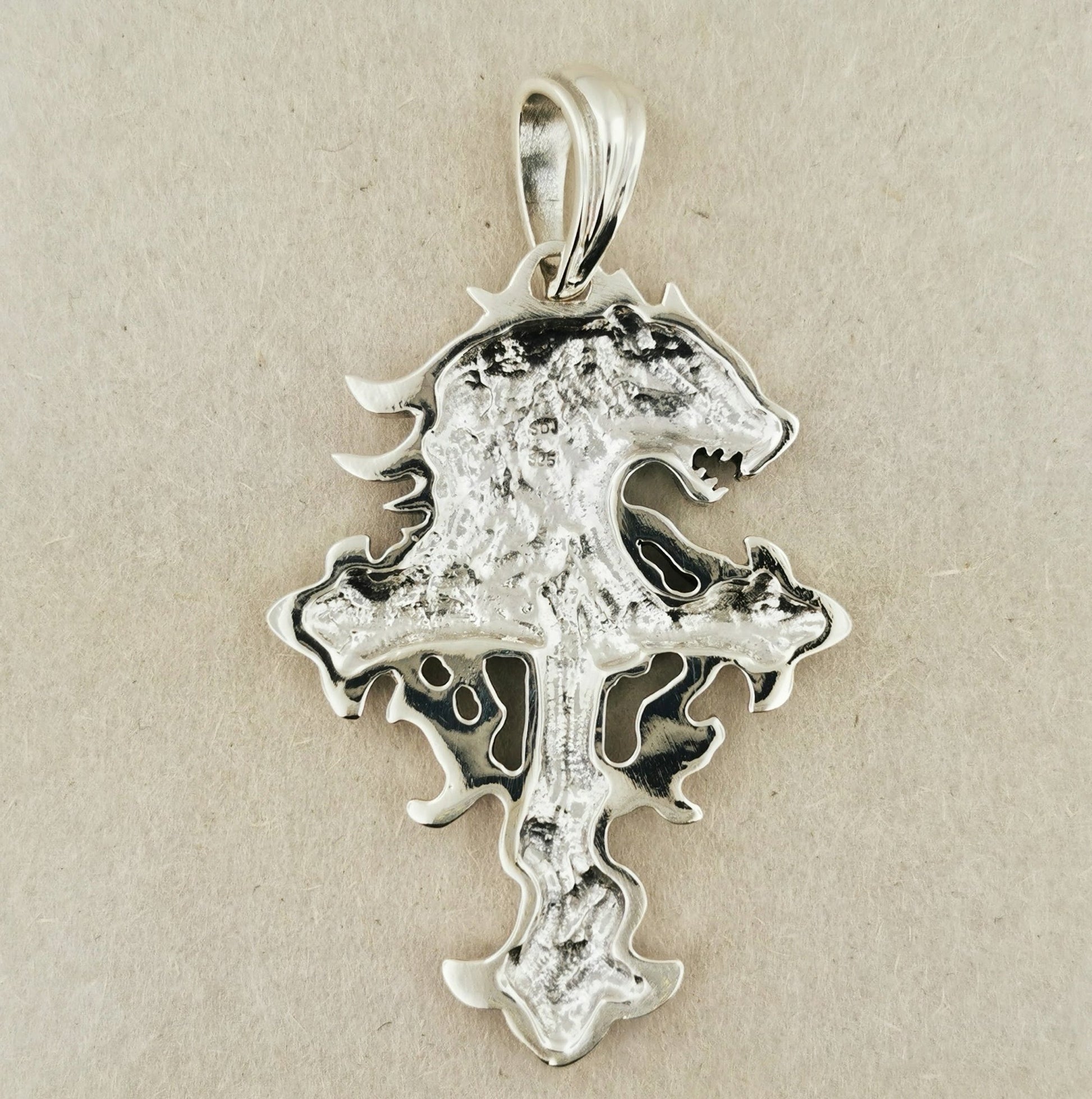 Final Fantasy 8 Squall Griever Pendant - Le Dragon Argenté