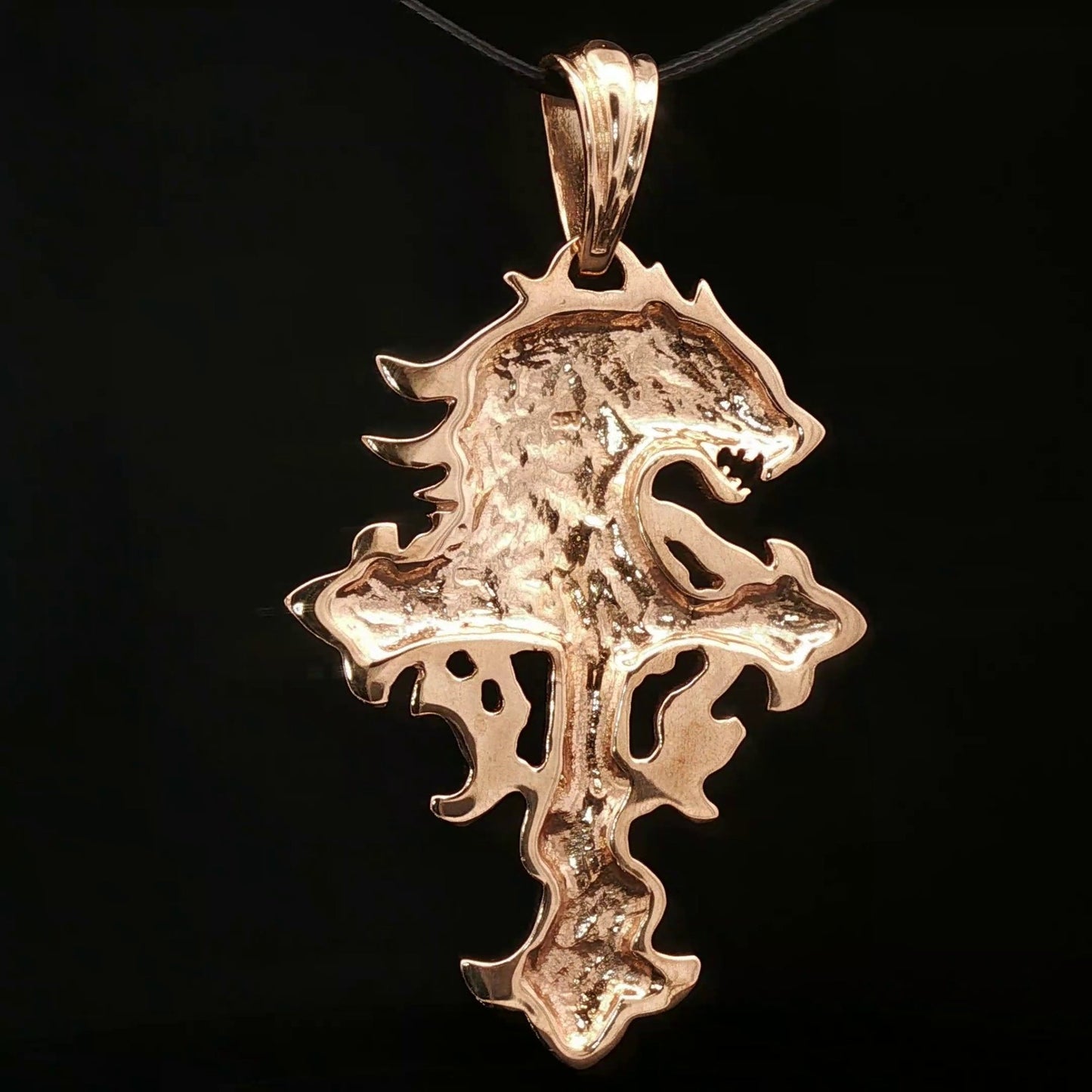 Final Fantasy 8 Squall Griever Pendant in Antique Bronze - Le Dragon Argenté
