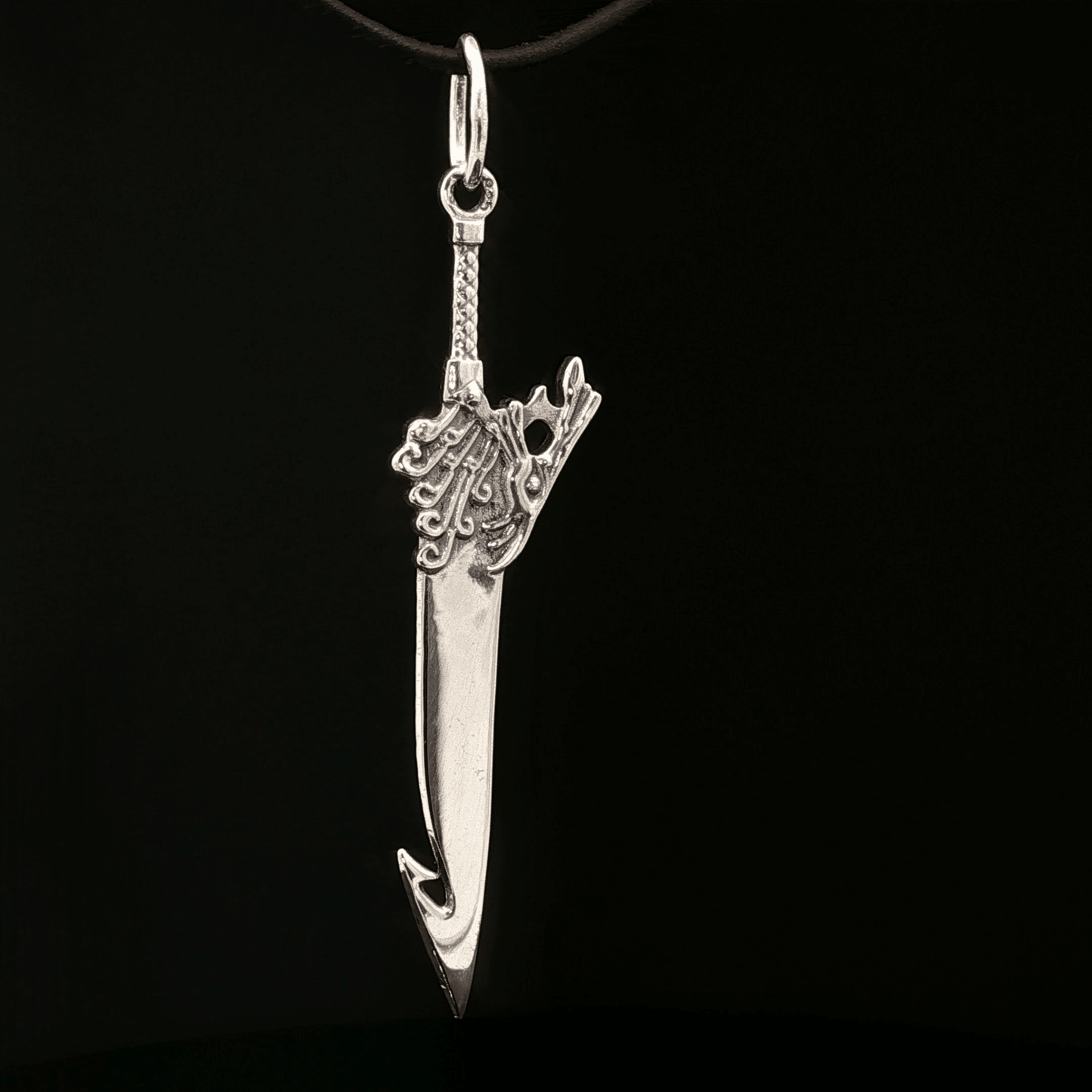 Final Fantasy X Brotherhood Sword Pendant In Sterling Silver - Le Dragon Argenté