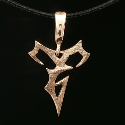 Final Fantasy X Tidus Charm Pendant in Antique Bronze - Le Dragon Argenté