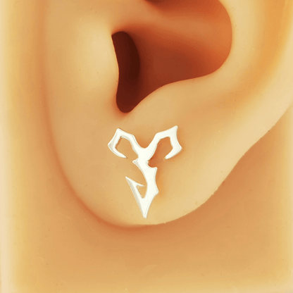 Sterling silver stud earrings inspired by Tidus from Final Fantasy X, handmade by Le Dragon Argenté – perfect gamer jewellery for FFX fans.