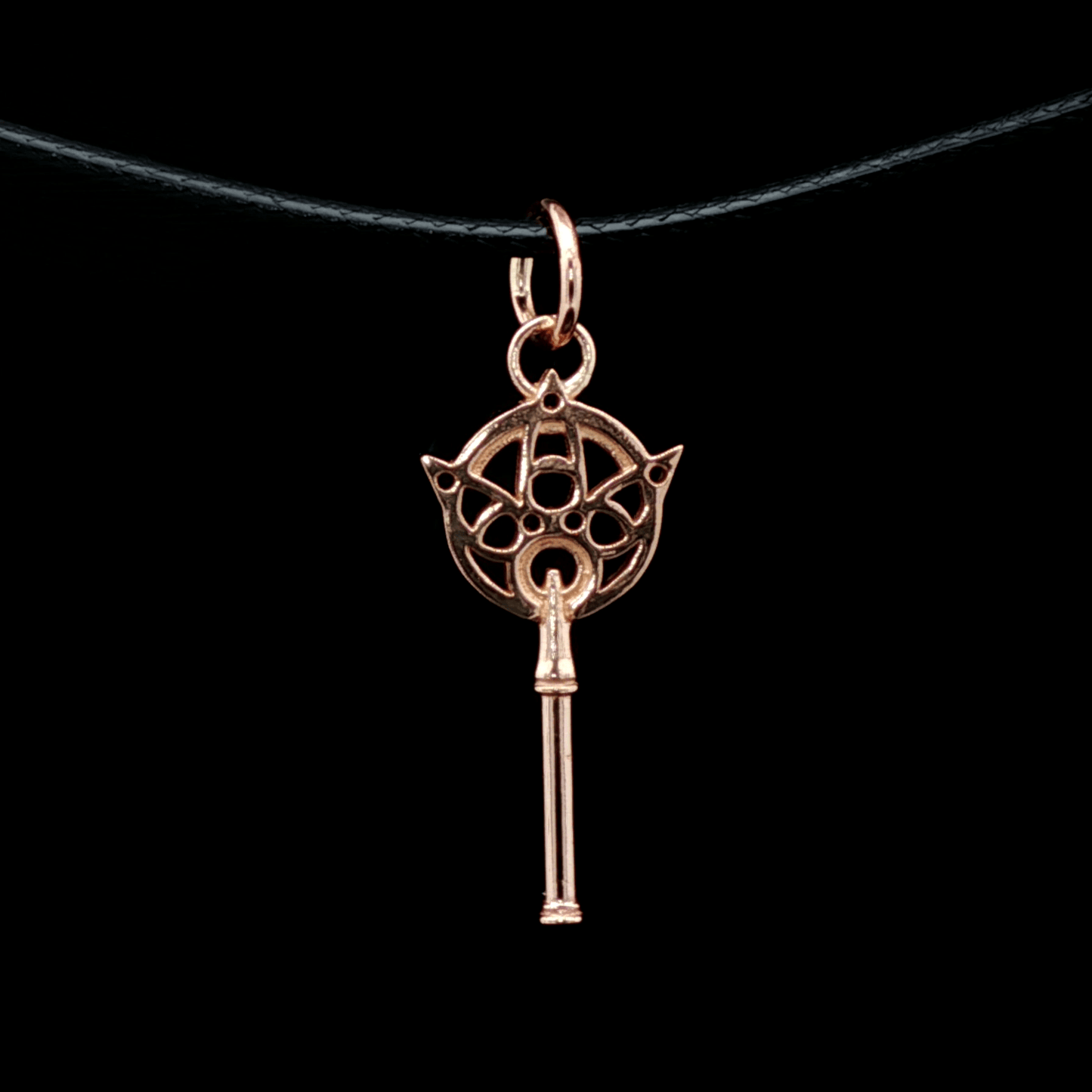 Final Fantasy X Yuna Wand Charm Pendant in Antique Bronze - Le Dragon Argenté
