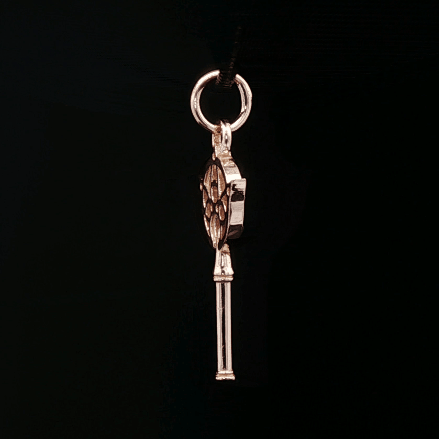 Final Fantasy X Yuna Wand Charm Pendant in Antique Bronze - Le Dragon Argenté