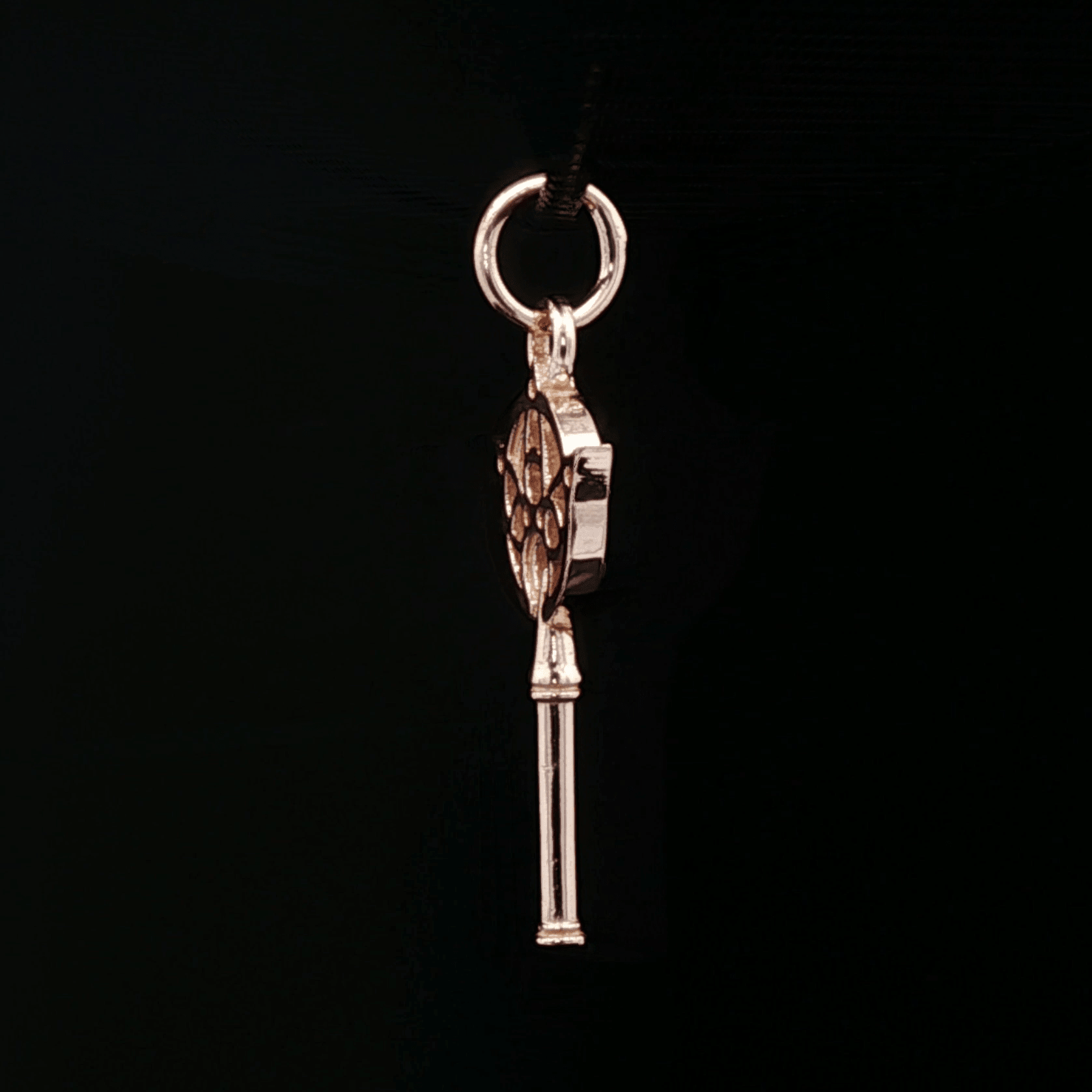 Final Fantasy X Yuna Wand Charm Pendant in Antique Bronze - Le Dragon Argenté