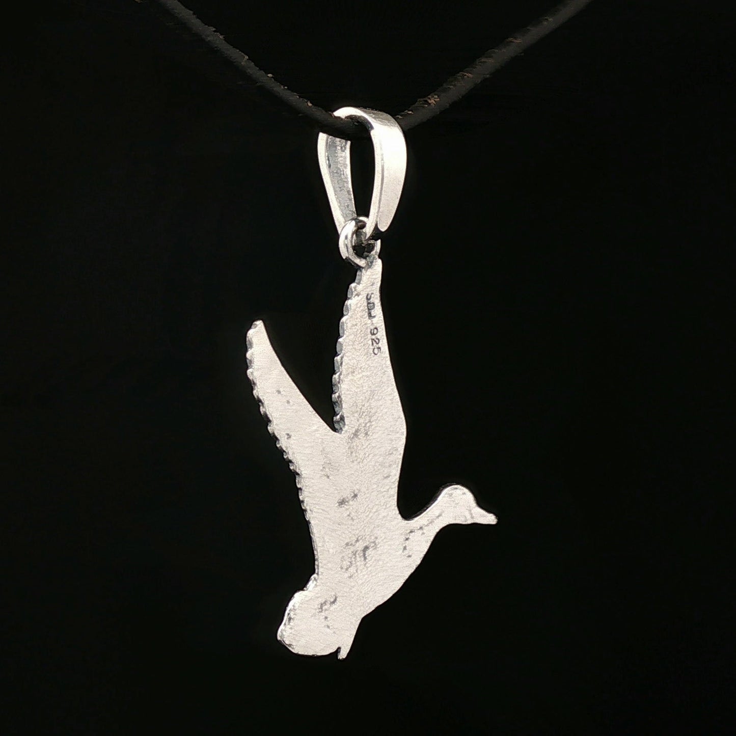 Flying Duck Pendant - Le Dragon Argenté