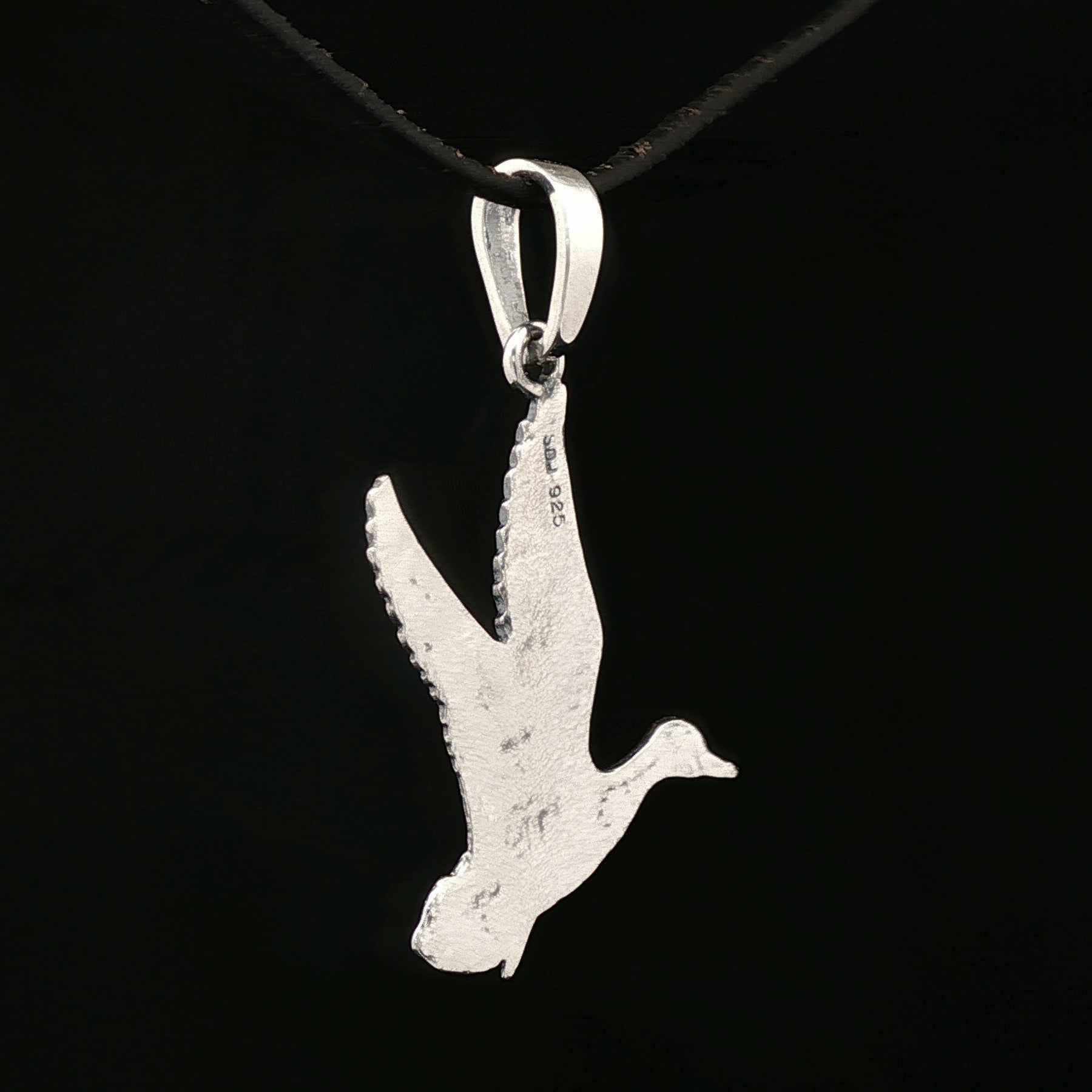 Flying Duck Pendant - Le Dragon Argenté