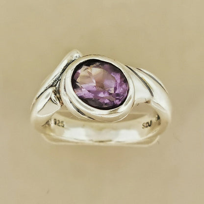 Freeform Geometric Ring with Oval Gemstone in Sterling Silver - Le Dragon Argenté