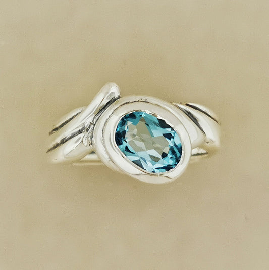 Freeform Geometric Ring with Oval Gemstone in Sterling Silver - Le Dragon Argenté