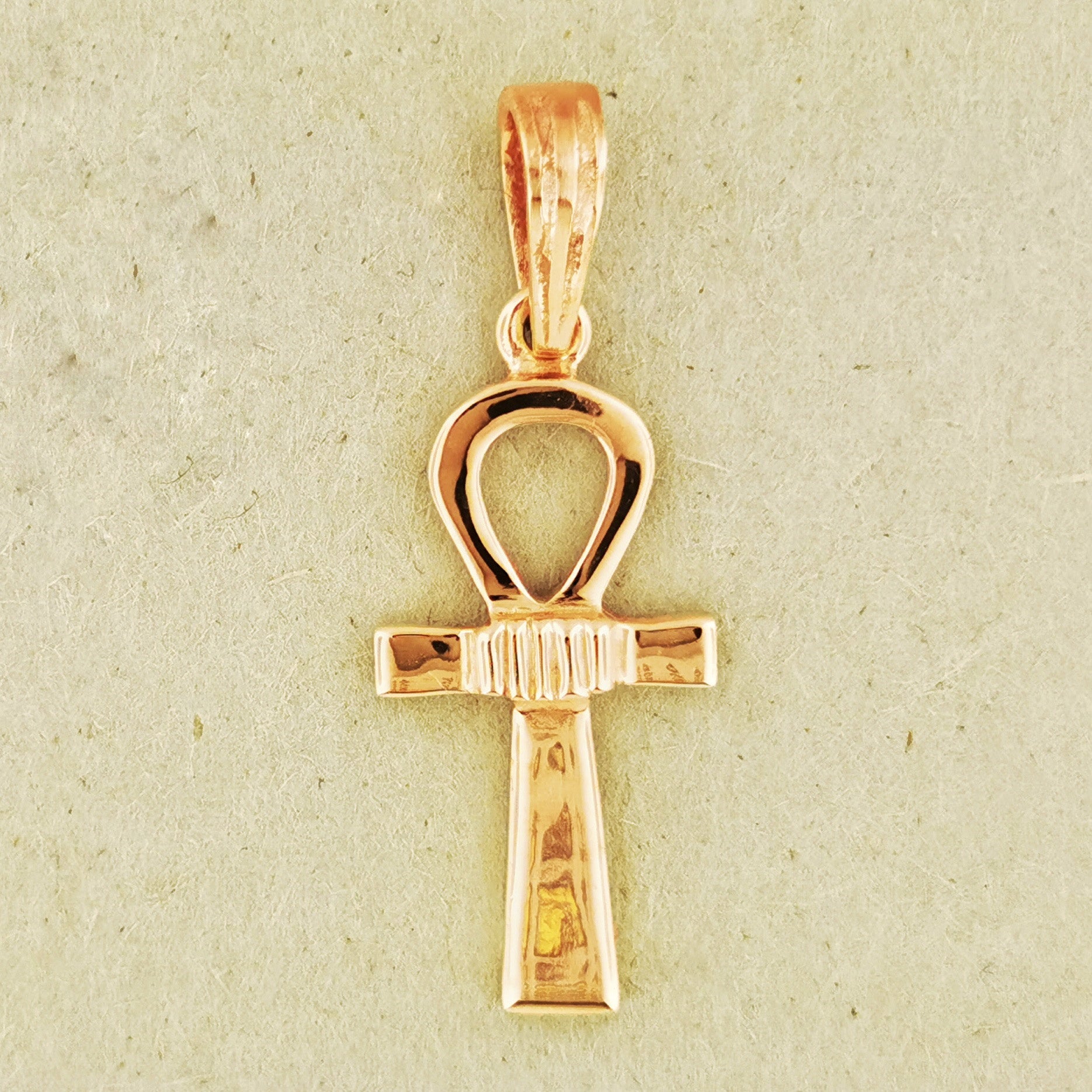 Gold Ankh Charm Pendant - Le Dragon Argenté