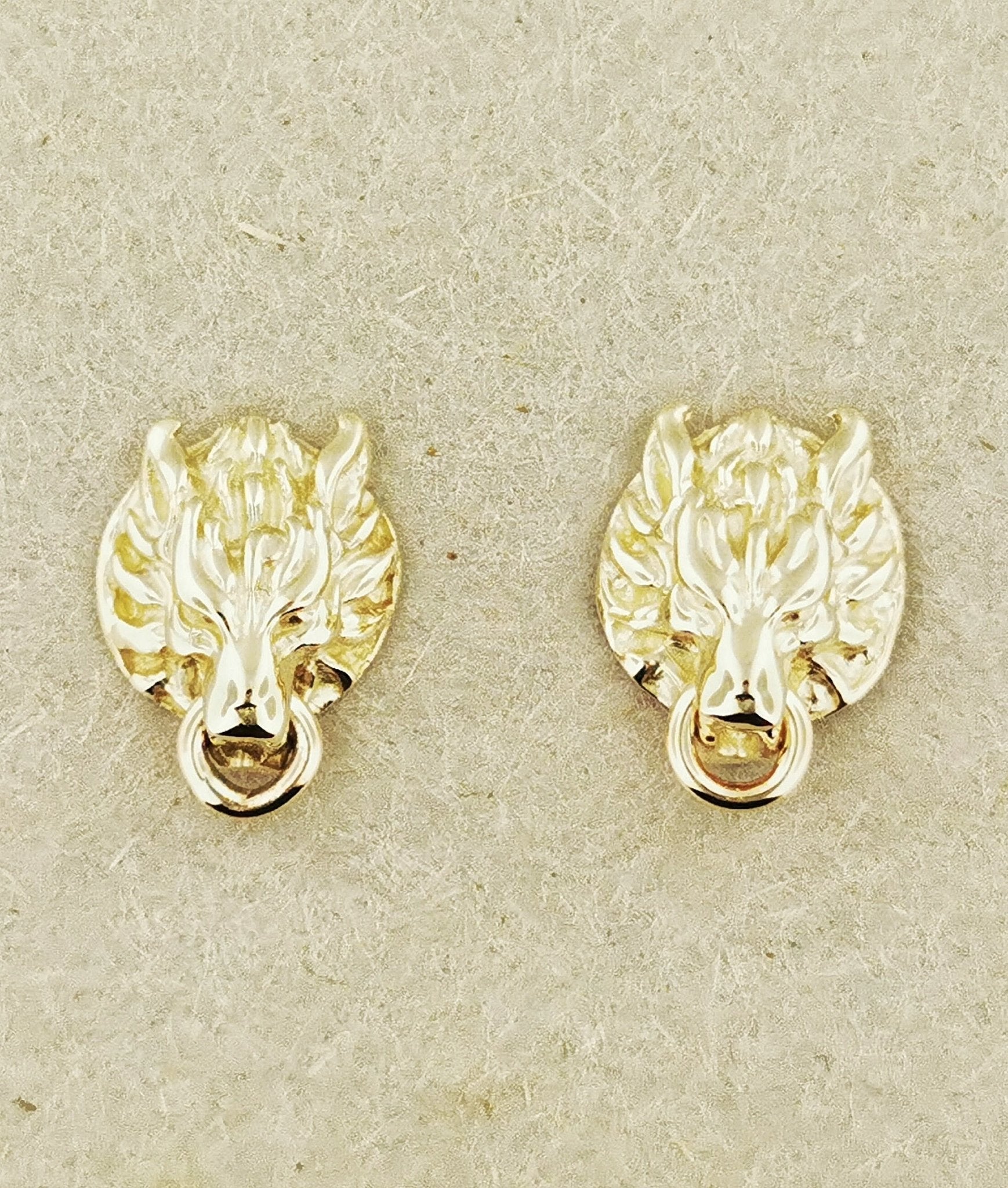 Gold Final Fantasy 7 Fenrir Wolf Stud Earrings - Le Dragon Argenté