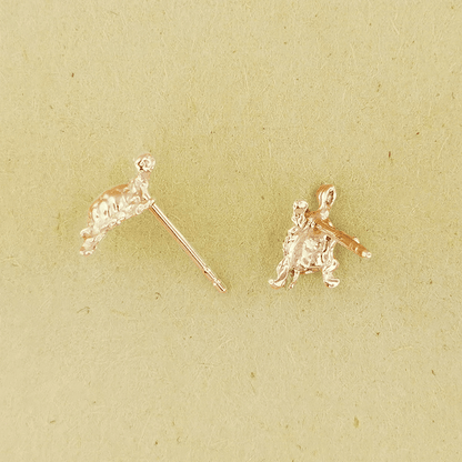 Handmade gold turtle earrings by Le Dragon Argenté available in 10k 14k or 18k solid yellow pink or white gold.