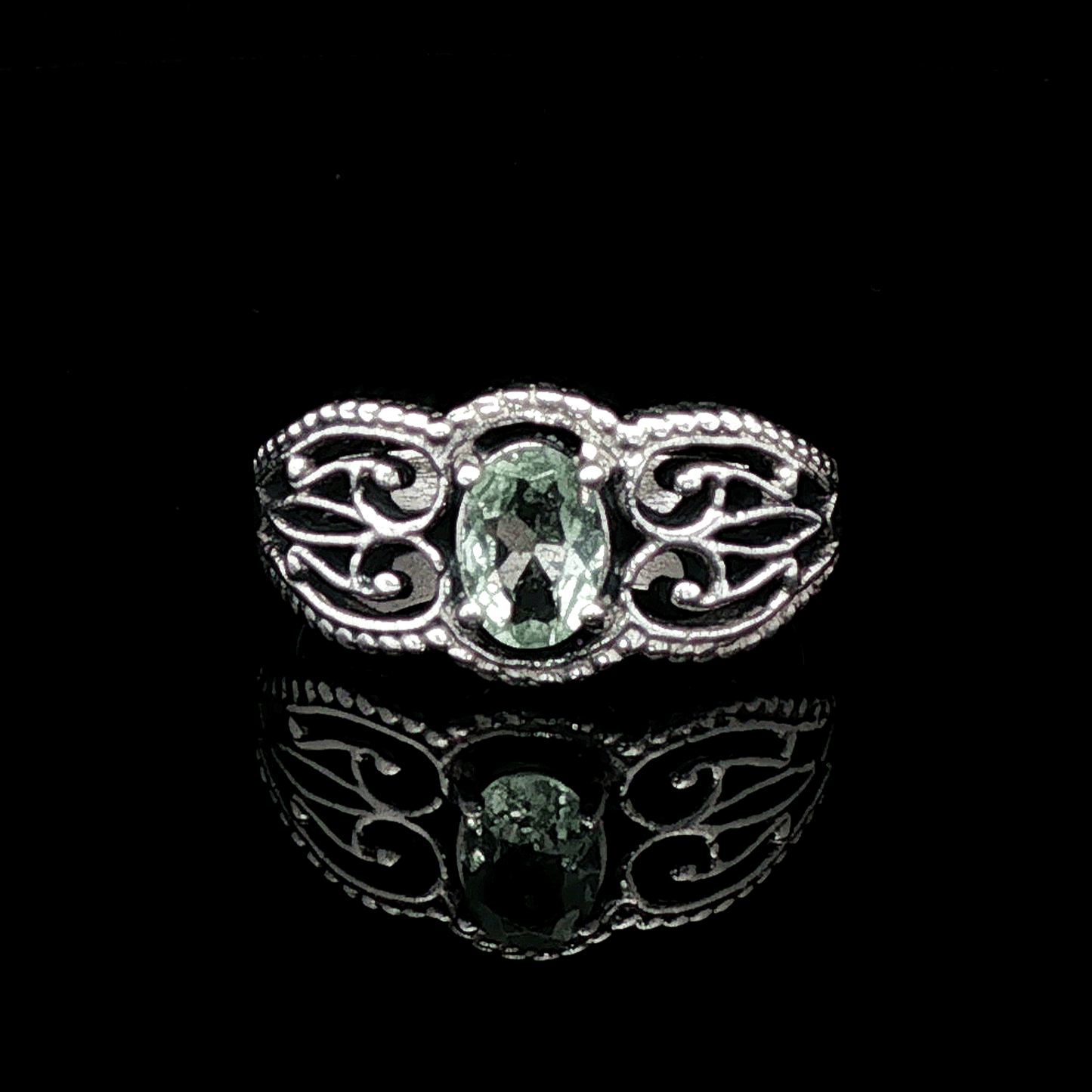 Gothic Style Filigree Ring with Gemstone in Sterling Silver - Le Dragon Argenté