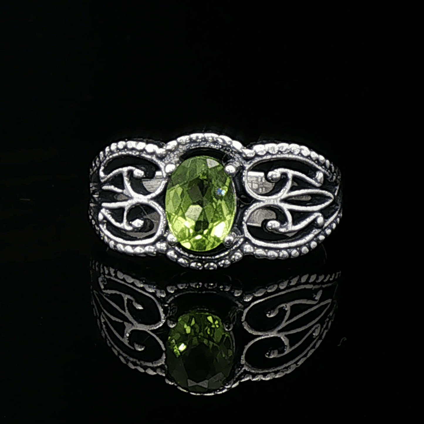 Gothic Style Filigree Ring with Gemstone in Sterling Silver - Le Dragon Argenté