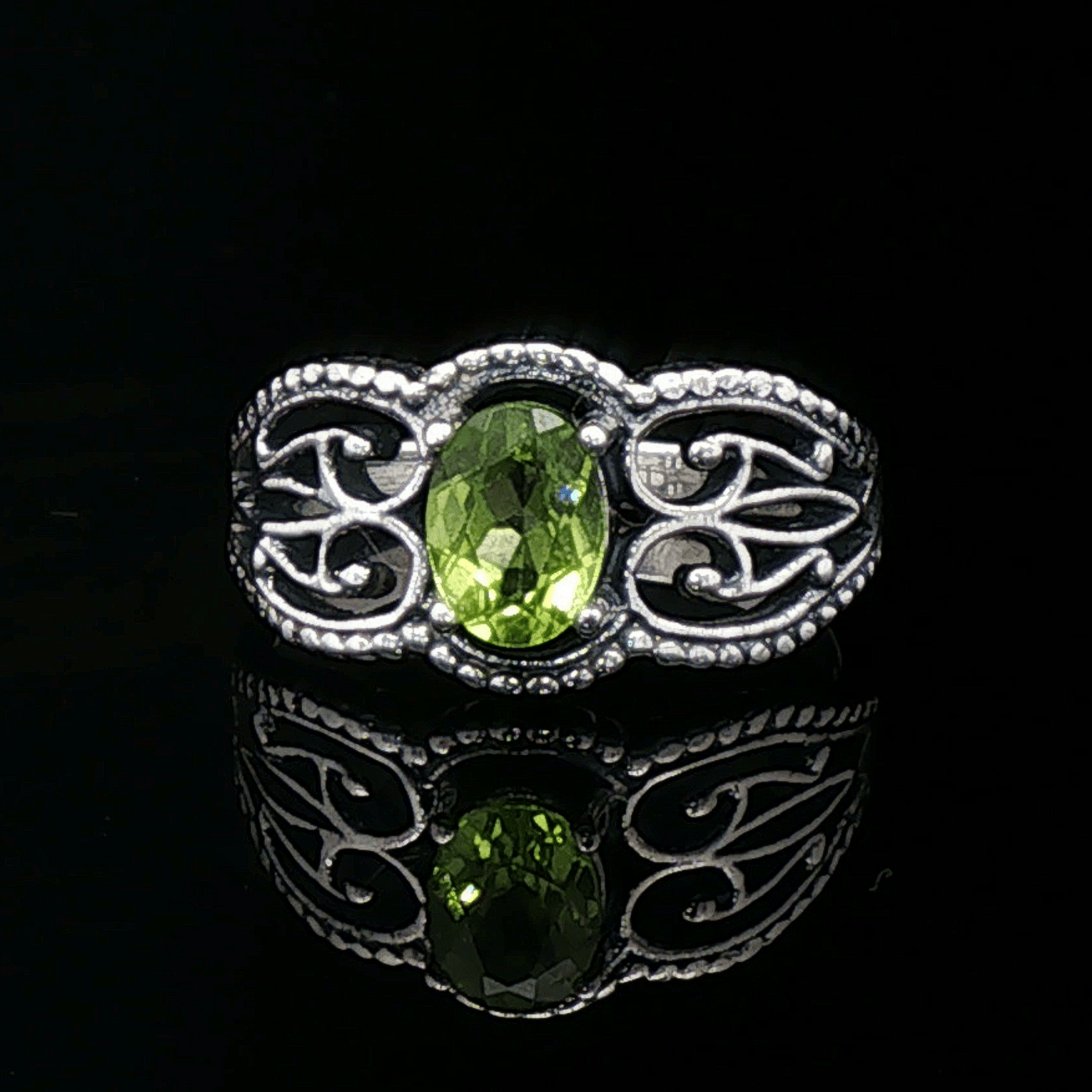 Gothic Style Filigree Ring with Gemstone in Sterling Silver - Le Dragon Argenté