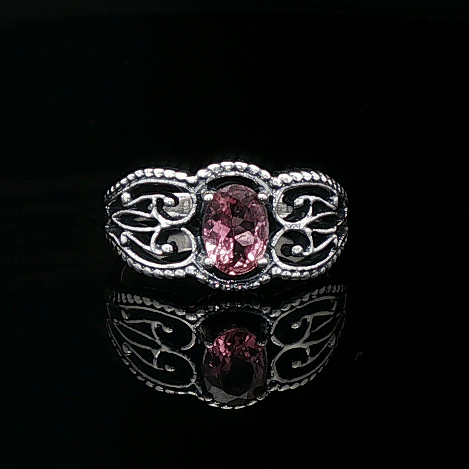 Gothic Style Filigree Ring with Gemstone in Sterling Silver - Le Dragon Argenté