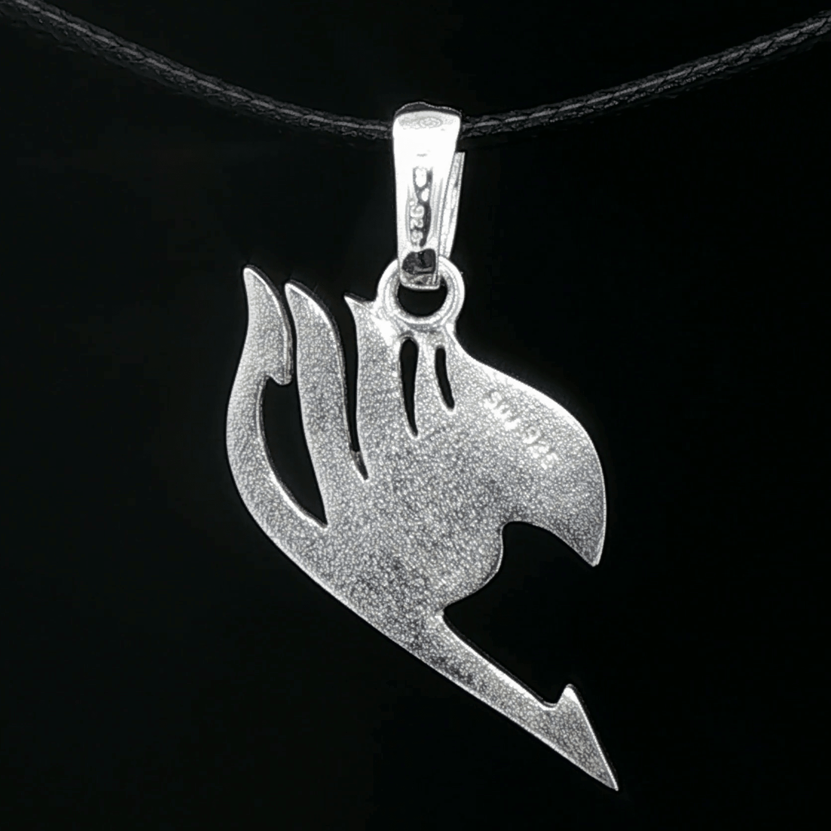 Handmade Fairy Tail Pendant - Le Dragon Argenté