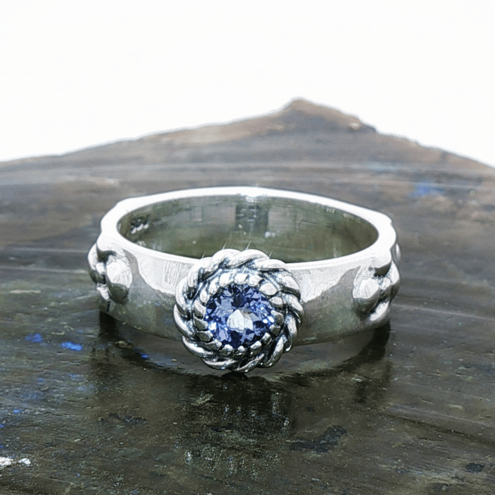 Howls Moving Castle Ring in Sterling Silver with Faceted Tanzanite - Le Dragon Argenté