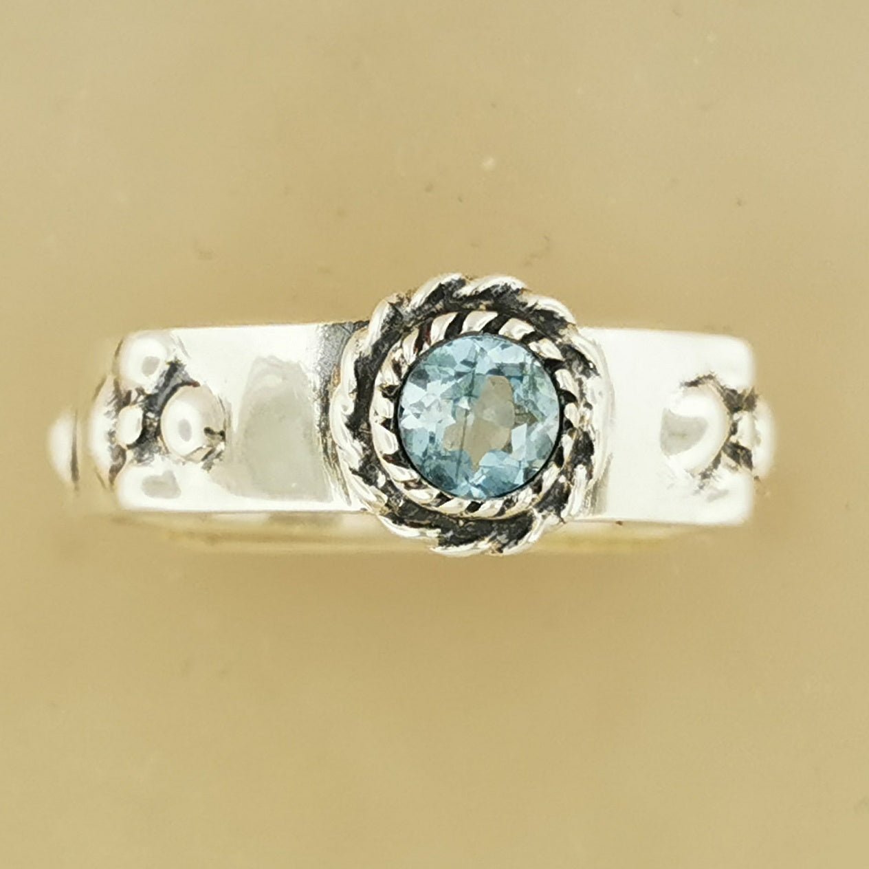 Howls Moving Castle Ring in Sterling Silver with Natural Gemstone - Le Dragon Argenté - Bands - Bestseller - gemstone band