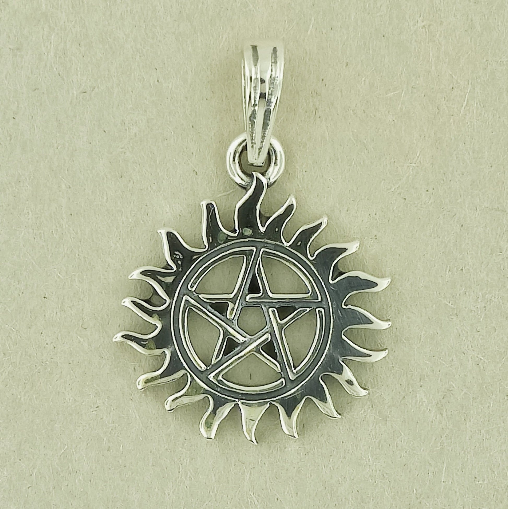 Hunters Pentacle Pendant in Sterling Silver or Antique Bronze - Le Dragon Argenté