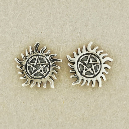 Hunters Pentacle Stud Earrings in Sterling Silver - Le Dragon Argenté