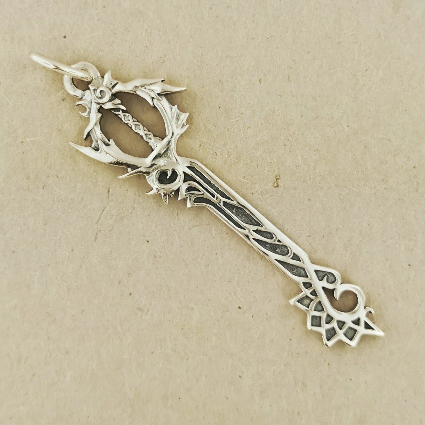 KH Combined Keyblade Pendant - Le Dragon Argenté