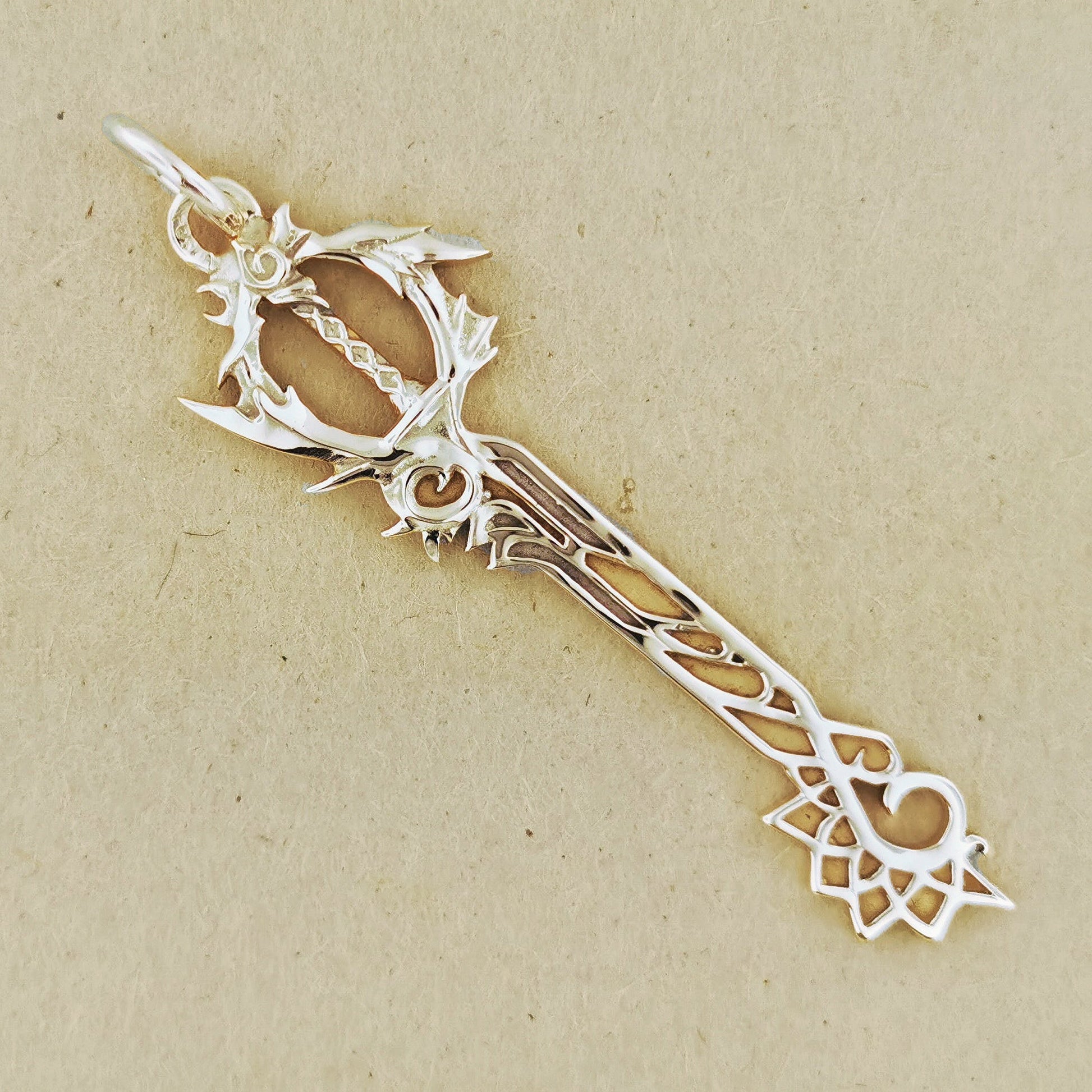 Kingdom Hearts Combined Keyblade Pendant in Gold - Le Dragon Argenté