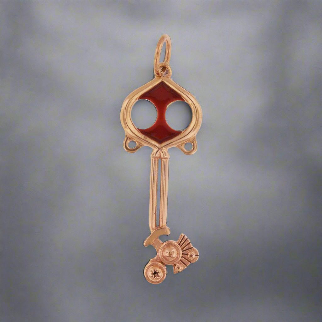 Kingdom Hearts Spellbinder Keyblade Pendant in Gold - Le Dragon Argenté