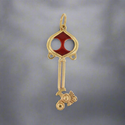 Kingdom Hearts Spellbinder Keyblade Pendant in Gold - Le Dragon Argenté