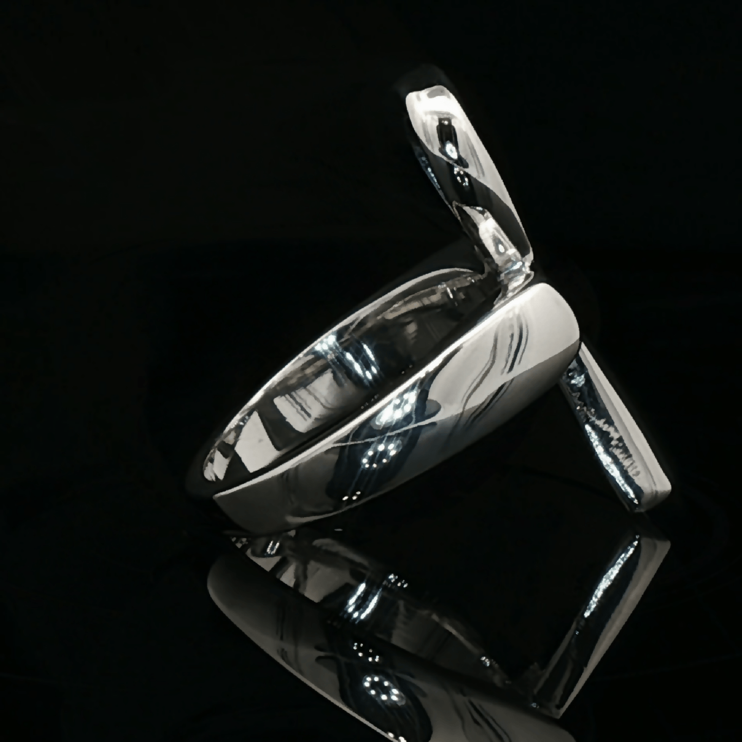 Large Ankh Ring in Sterling Silver or Antique Bronze with Egyptian Symbol Design - Le Dragon Argenté