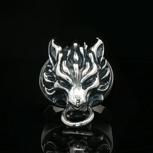 Handmade by Le Dragon Argenté, this Final Fantasy 7 inspired Fenrir Wolf Ring features the iconic Cloud Strife wolf emblem and is available in sterling silver or antique bronze. A meaningful piece for FFVII and Advent Children fans, perfect for daily wear, cosplay, or as a collectible gamer jewelry gift. Ideal for anyone who loves bold fantasy symbolism.