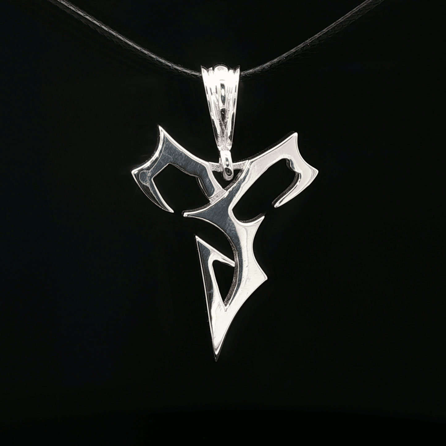 Large Final Fantasy X Tidus Pendant - Le Dragon Argenté